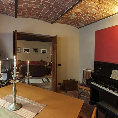 Casa Asso Di Coppe Alojamento de Acomodação e Pequeno-almoço Alba (Piedmont)