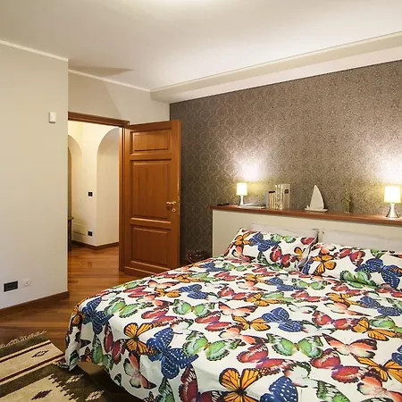 Casa Asso Di Coppe 3* Alba (Piedmont)