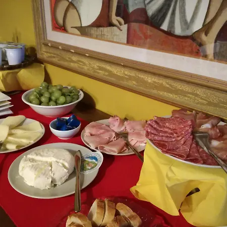 Casa Asso Di Coppe 3* Alba (Piedmont)