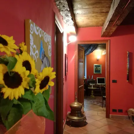 Casa Asso Di Coppe 3* Alba (Piedmont)