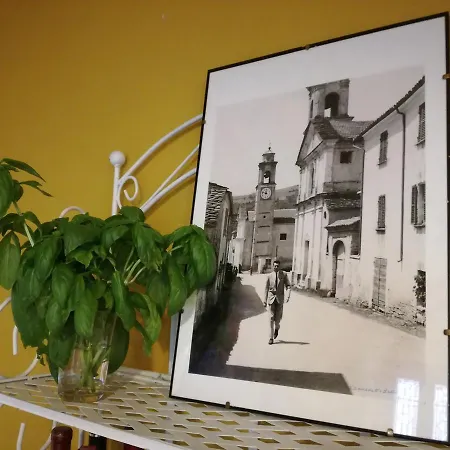 Casa Asso Di Coppe 3* Alba (Piedmont)