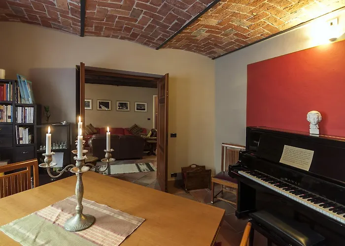 Casa Asso Di Coppe Bed & Breakfast Alba (Piedmont)